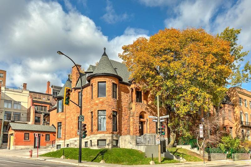 1595 Dr Peinfeld By Ellegancia Montréal Exterior foto